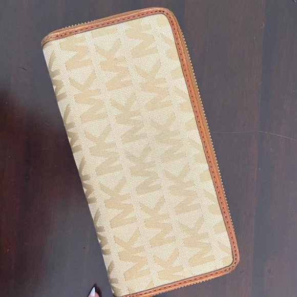 MK monogram wallet - Picture 2 of 4